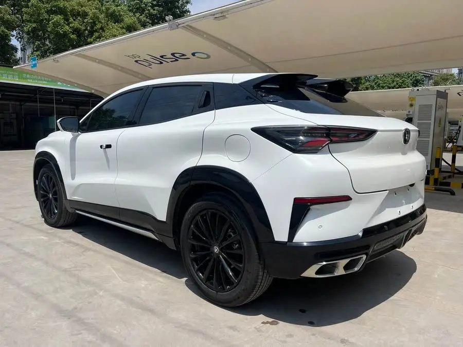 شانغن UNI-T 2023 الجيل الثاني 1.5T الفاخر