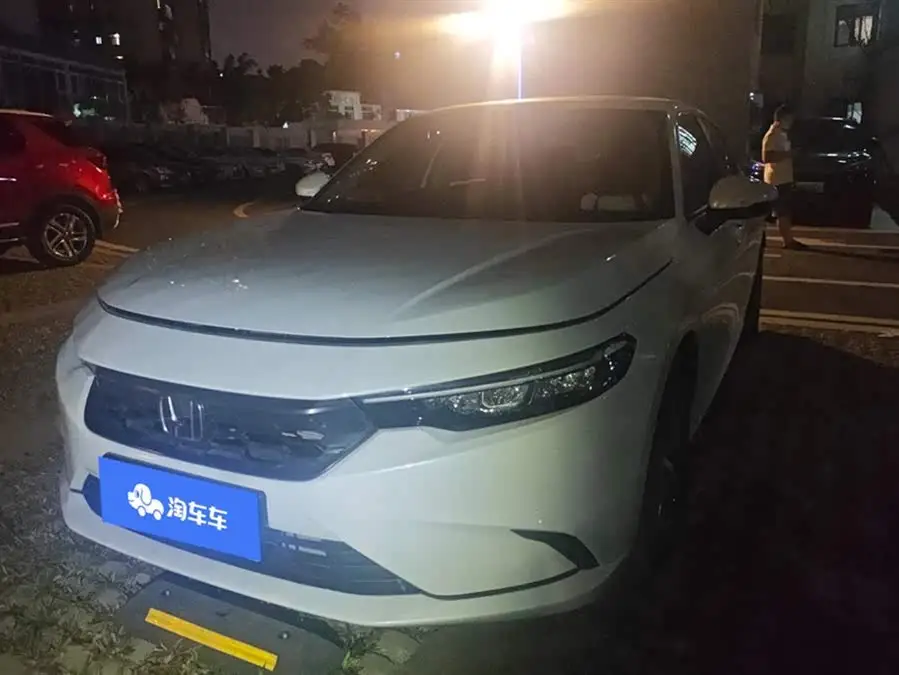 2023 Model 240TURBO CVT Leading Edition