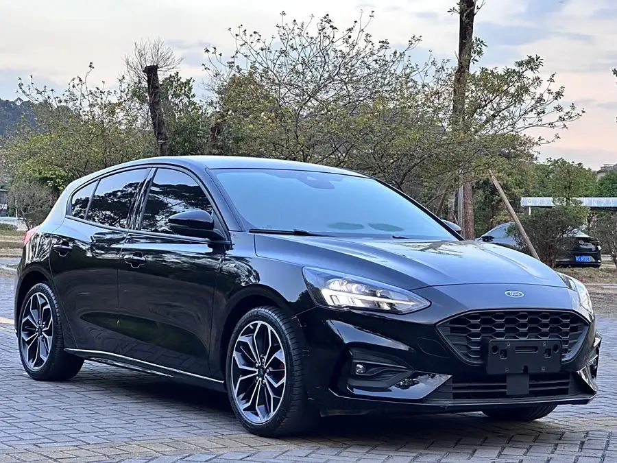 2021 فورد فوكس 2.0 إيكوبوست 180 أوتوماتيكي ST لاين