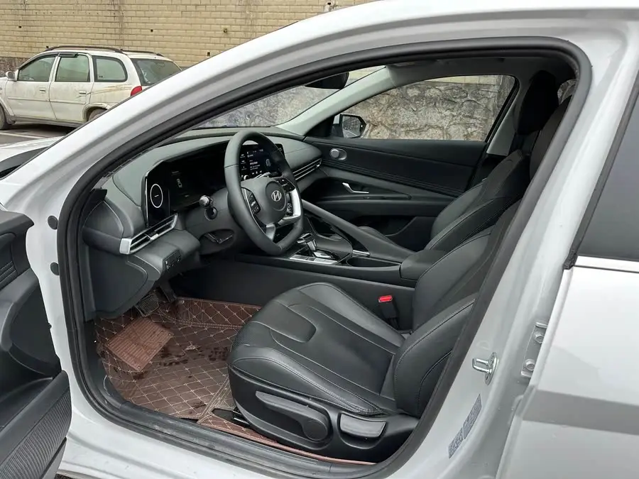 إيلانتر 2023 1.5 لتر CVT GLX النخبة