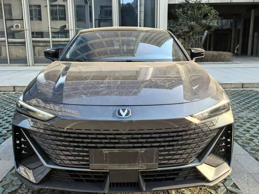 Changan UNI-V 2023 1.5T Premium