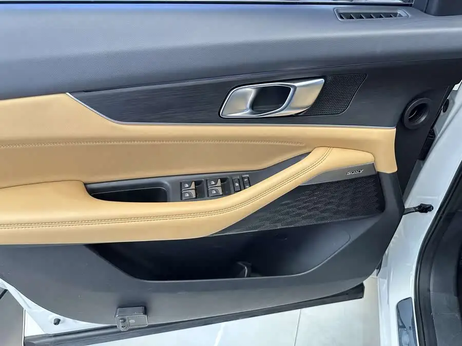 شانجان UNI-K 2021 2.0T التميز