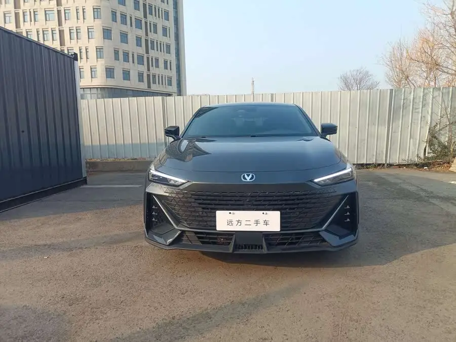 Changan UNI-V 2023 1.5T Premium Model