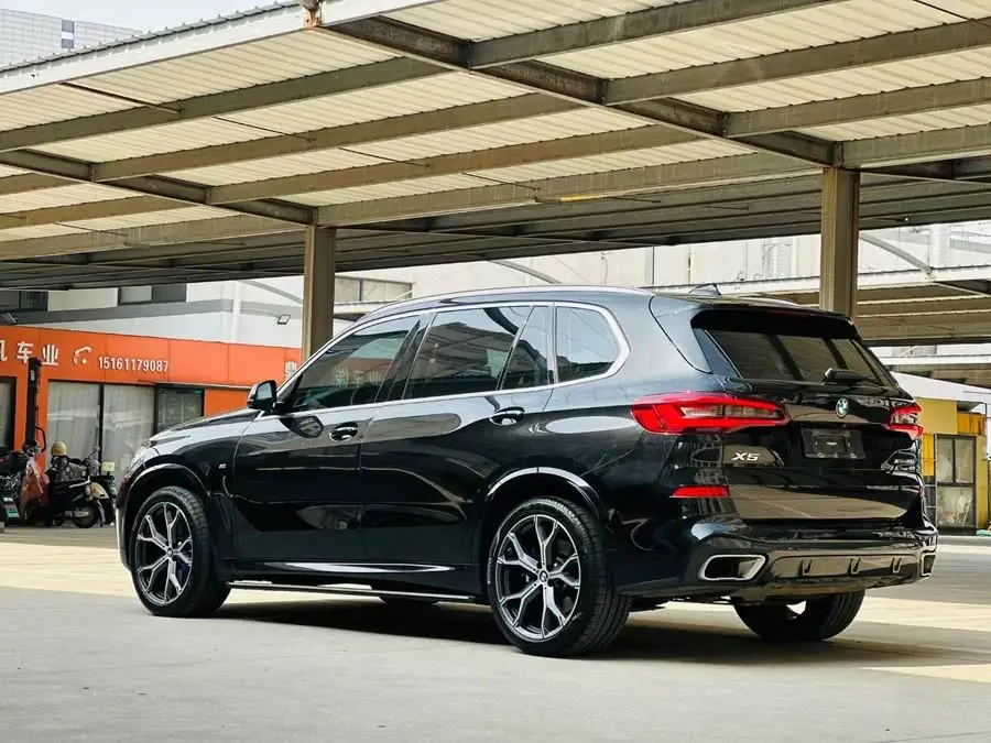 BMW X5 2022 xDrive 40Li M Sport Package