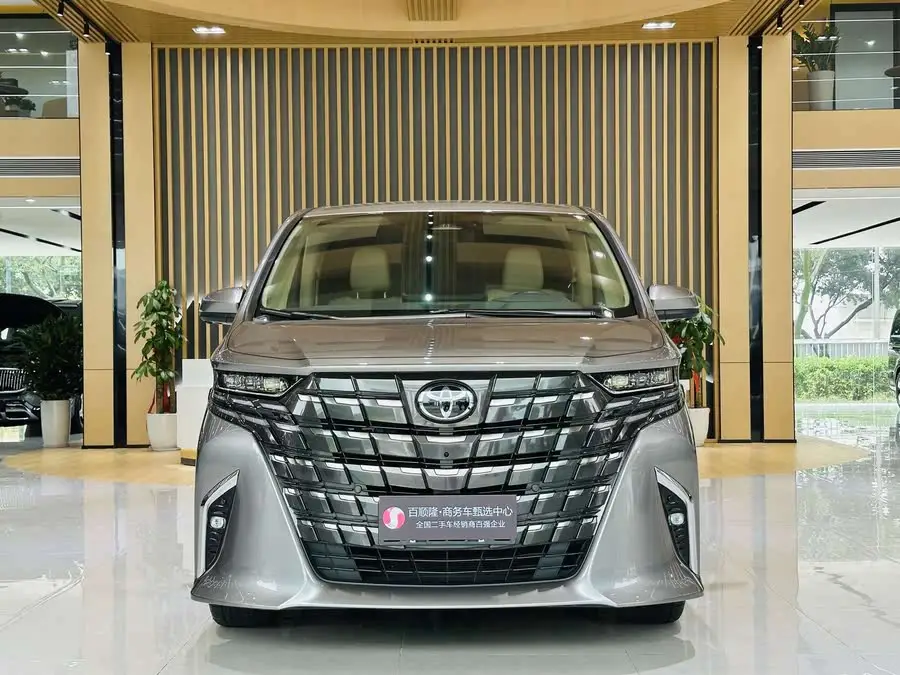 ألفارد 2024 الإصدار المتميز ثنائي المحرك 2.5 لتر