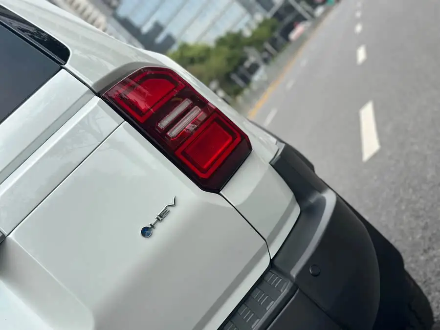 معلومات أساسية عن السيارة