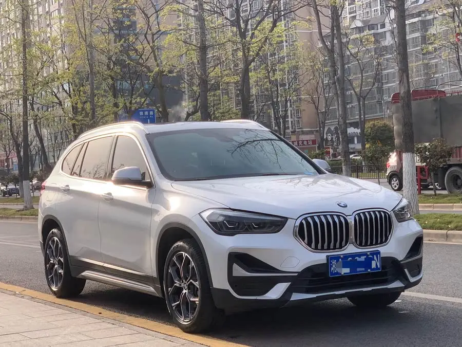 BMW X1 2022 sDrive20Li Luxury