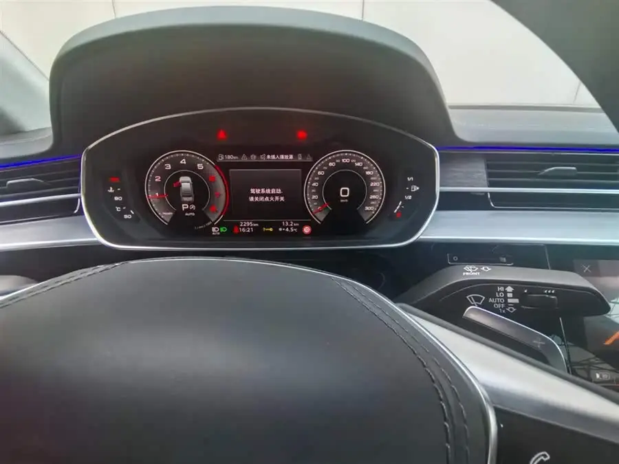 أودي A8 2023 A8L 55 TFSI quattro الرائد