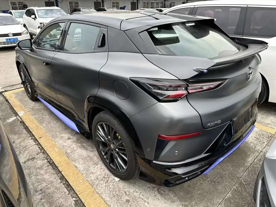 تشانغآن UNI-T 2023 الجيل الثاني 1.5T النسخة الرياضية الفاخرة