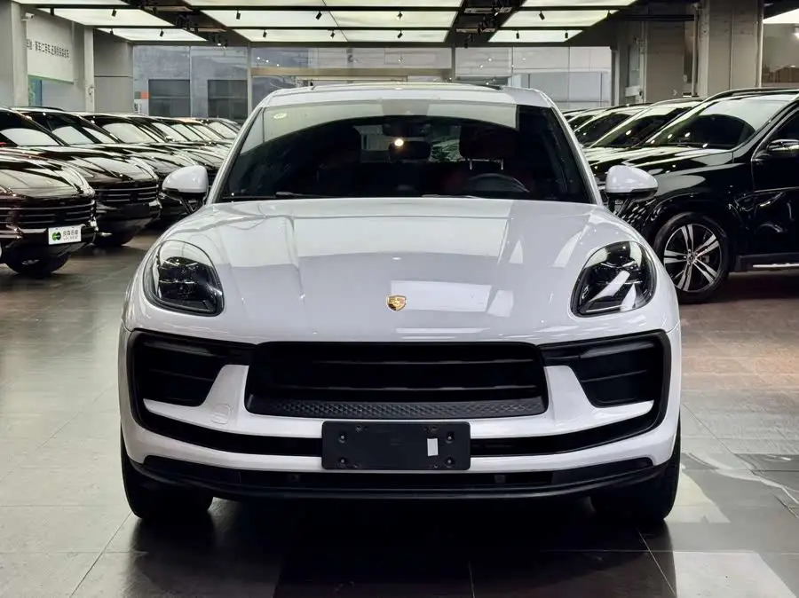 2023 Macan 2.0T
