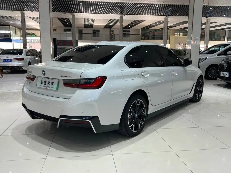 بي إم دبليو i3 2024 eDrive 40 L إصدار الليل