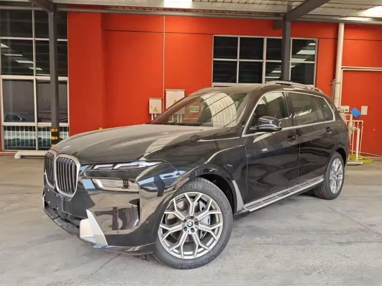 BMW X7 2023 xDrive40i Luxury Package
