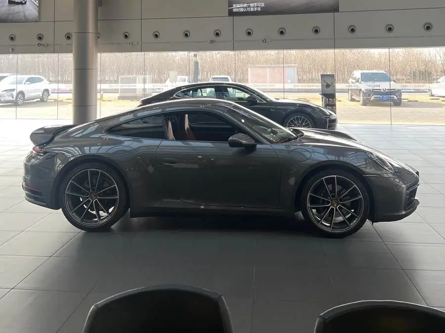 Porsche 911 2023 Carrera 3.0T