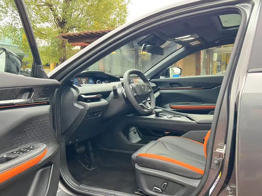 Changan UNI-V 2023 1.5T Premium