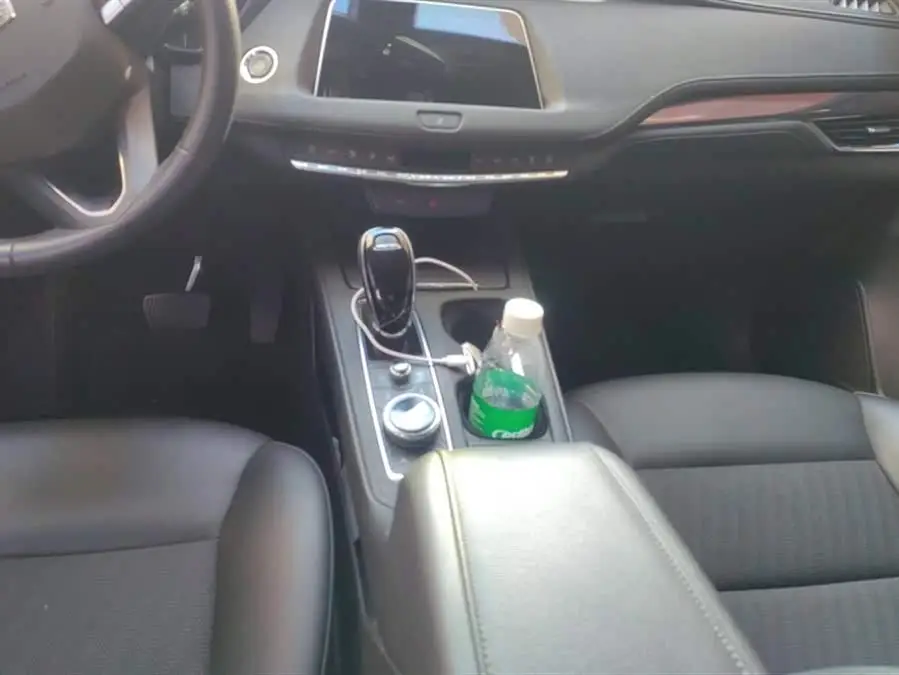 Cadillac XT4 2022 28T FWD Luxury