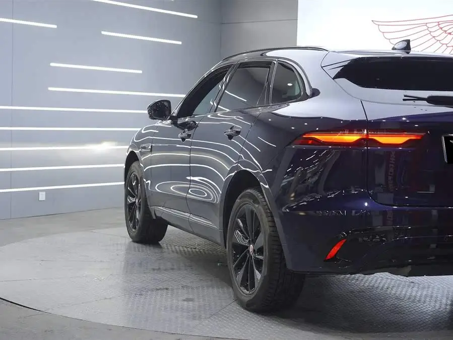 Jaguar F-PACE 2023 P250 R-Dynamic BLACK