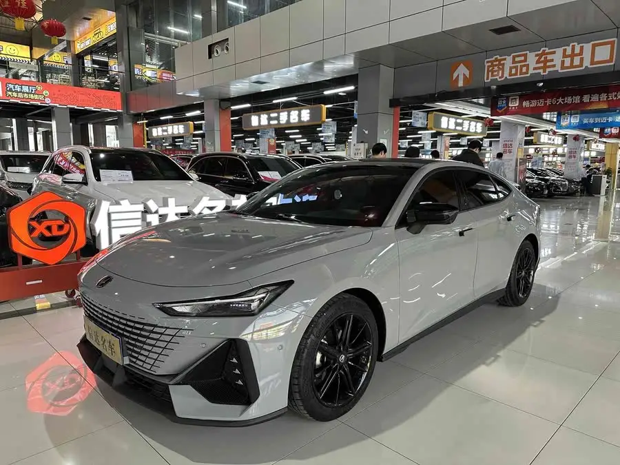 تشونغآن UNI-V 2022 1.5T إصدار الملاحة الذكية