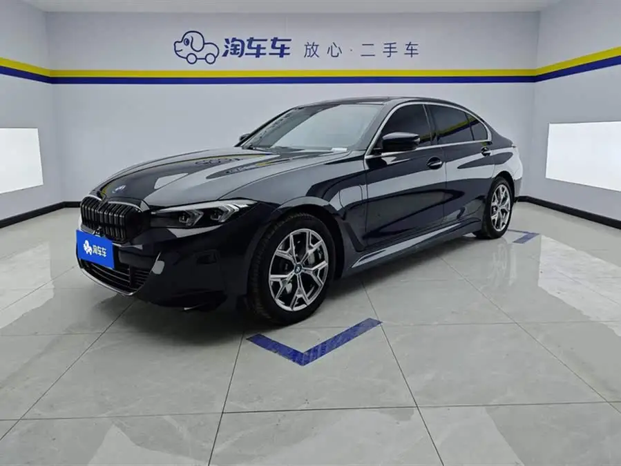 بي إم دبليو i3 2024 eDrive 35 L