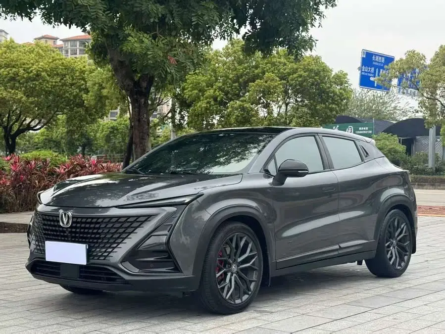 تشايوان UNI-T 2022 2.0T إصدار رياضي رائد