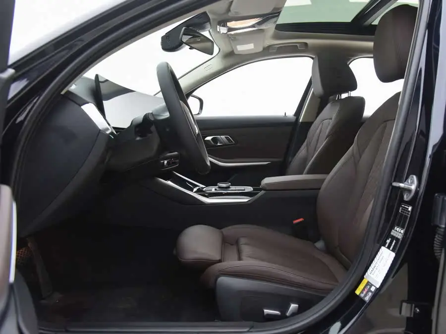 BMW i3 2022 eDrive 35 L