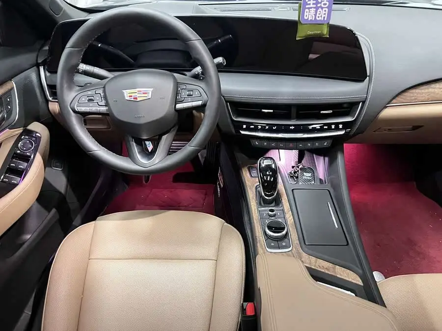 كاديلاك CT5 2024 28T برو الفاخرة