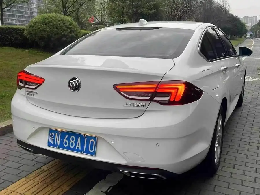 بيوك ريجال 2021 طراز 552T النخبة