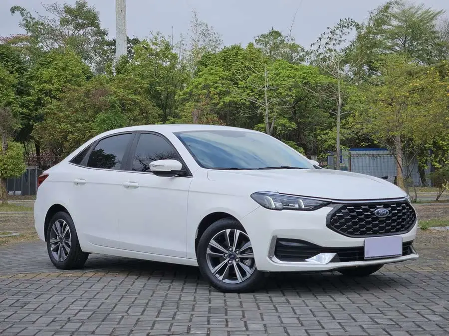 Ford Focus 2021 1.5L Automatic Golden Edition