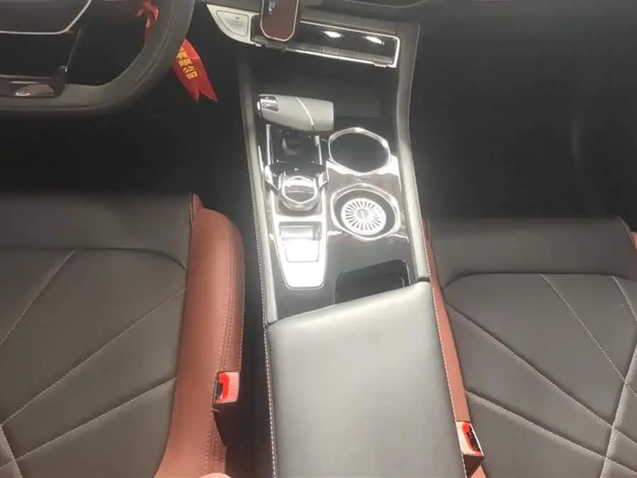 Eado 2022 Plus Blue Whale NE 1.4T GDI DCT Premium Edition