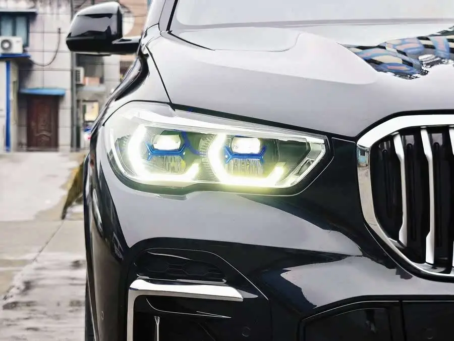 بي إم دبليو X5 2022 xDrive 30Li حزمة M الرياضية الفاخرة