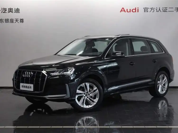 Audi Q7 2023 45 TFSI quattro S line Sport