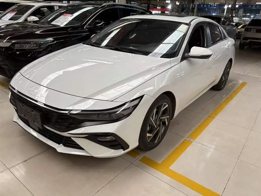 2022 هيونداي إلانتر 1.5 لتر CVT GLX النخبة