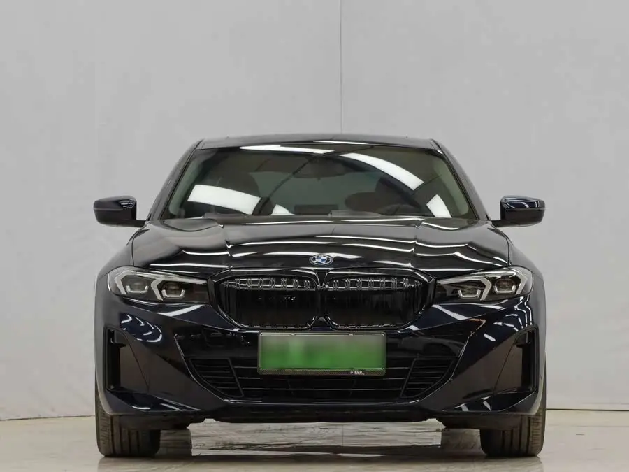 بي إم دبليو i3 2024 eDrive 40 L حزمة الليل