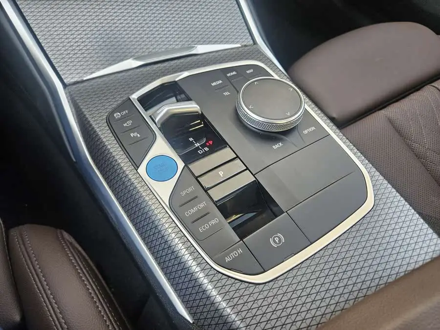 BMW i3 2022 eDrive 35 L