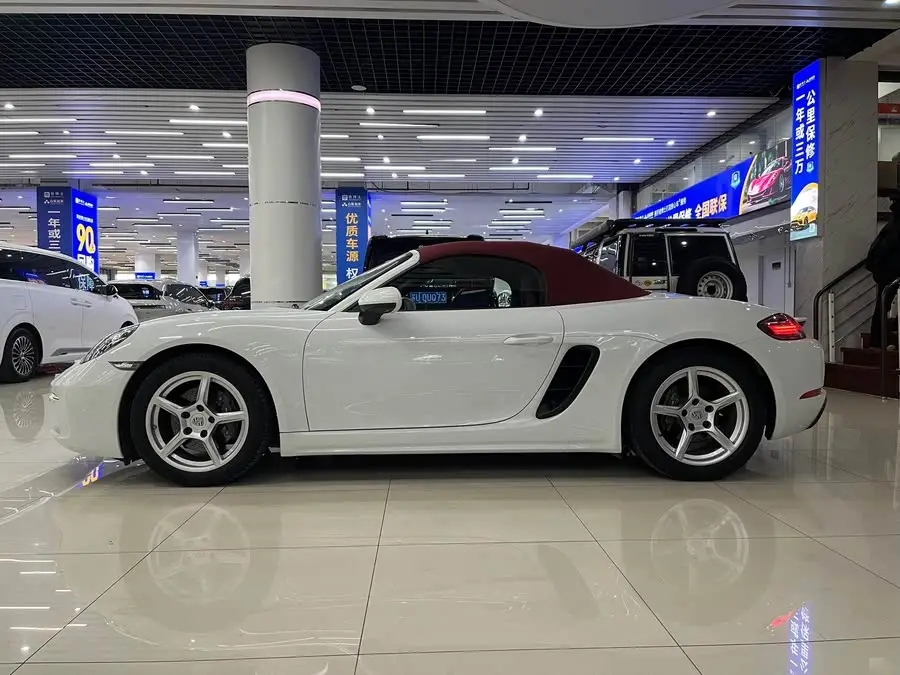 Porsche 718 2020 Model Boxster 2.0T