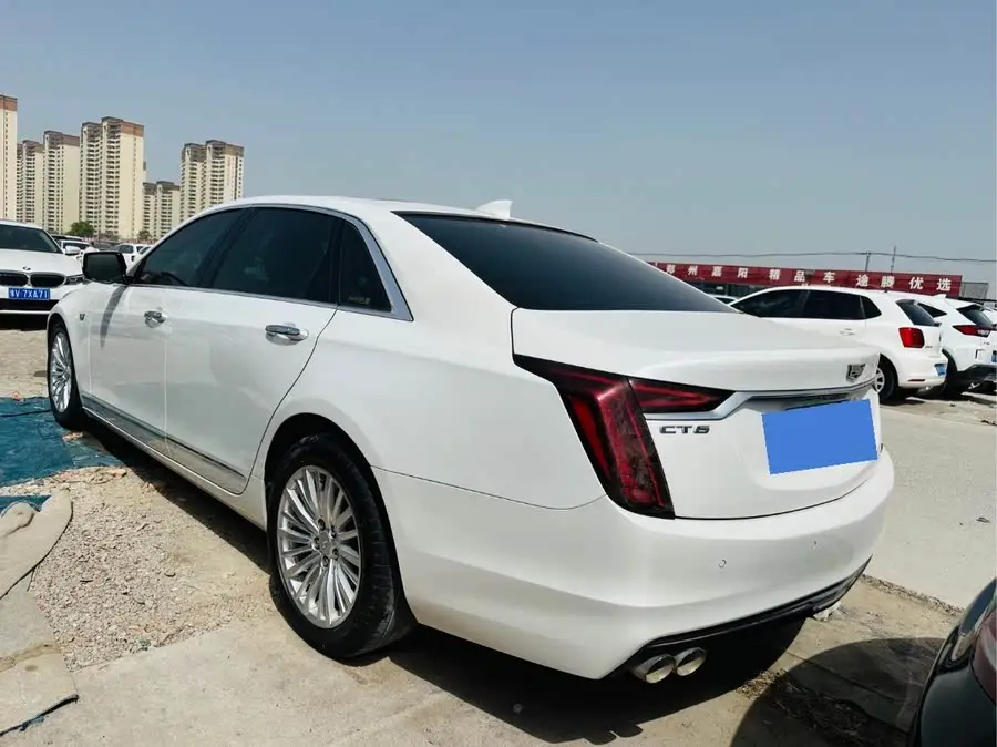 كاديلاك CT6 2021 28T الفاخرة