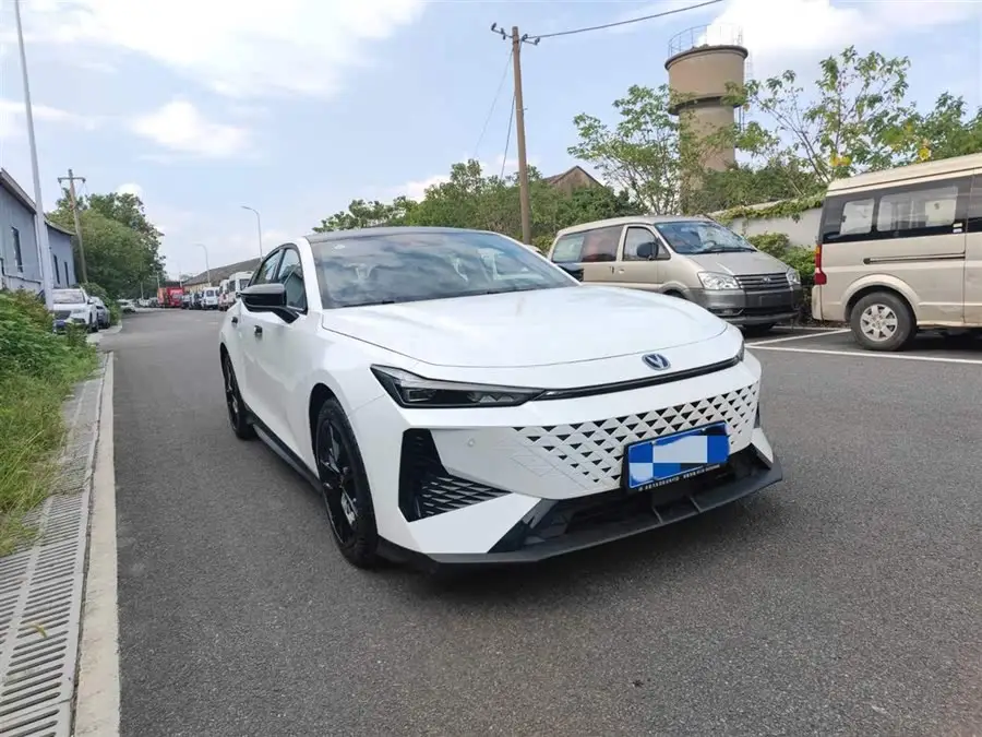 Changan UNI-V 2024 1.5T Deluxe