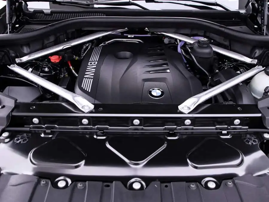 2023 بي إم دبليو X6 xDrive40i حزمة M الرياضية