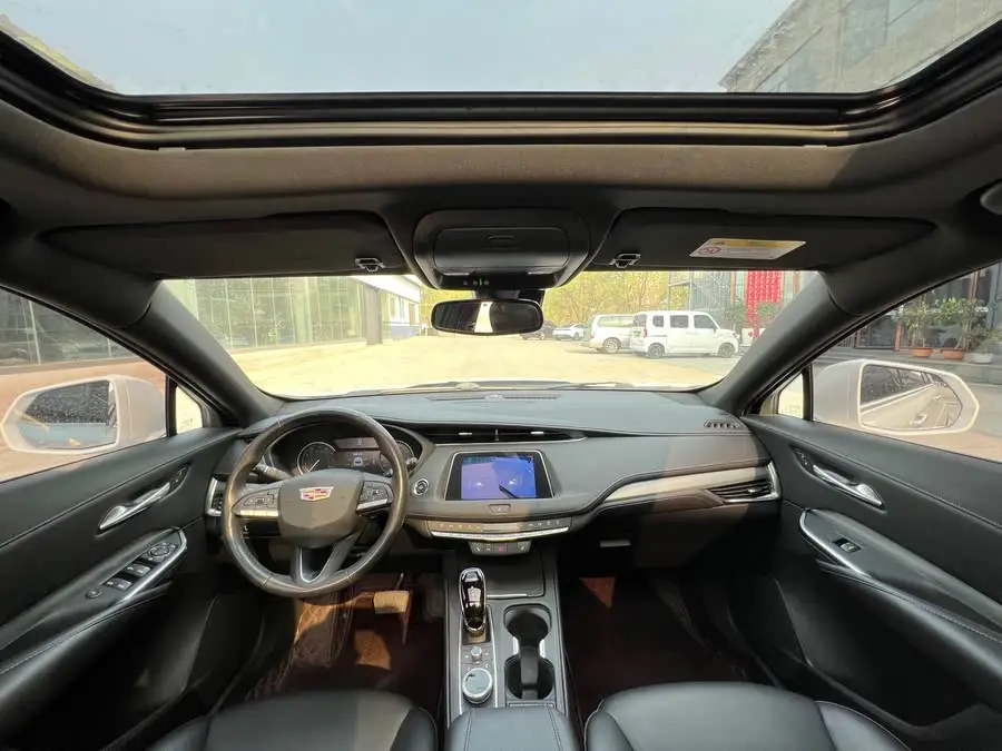 Cadillac XT4 2021 28T Luxury FWD