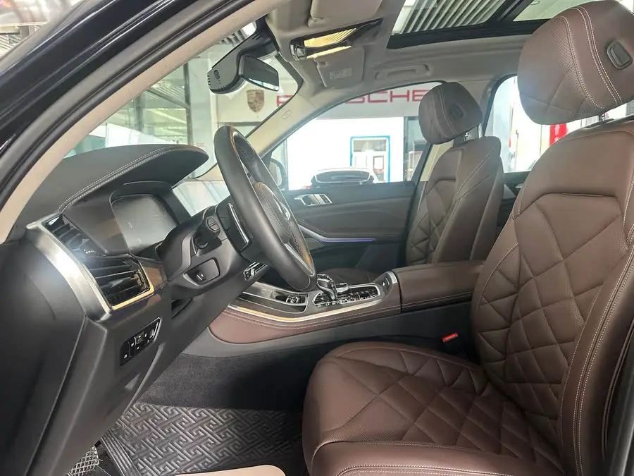 بي إم دبليو X5 2022 xDrive 30Li حزمة M الرياضية الفاخرة