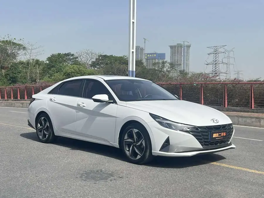 إيلانتر 2021 1.5 لتر CVT LUX النسخة المتميزة