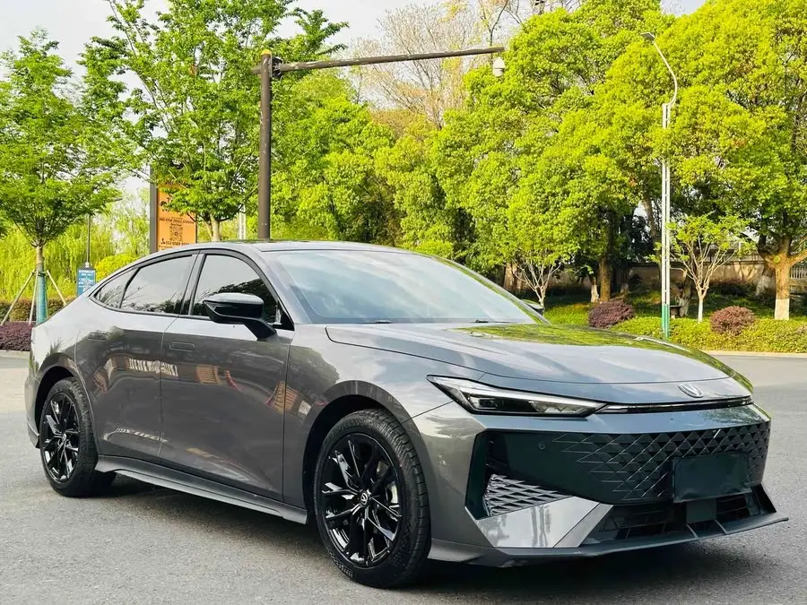 Changan UNI-V 2024 1.5T Premium