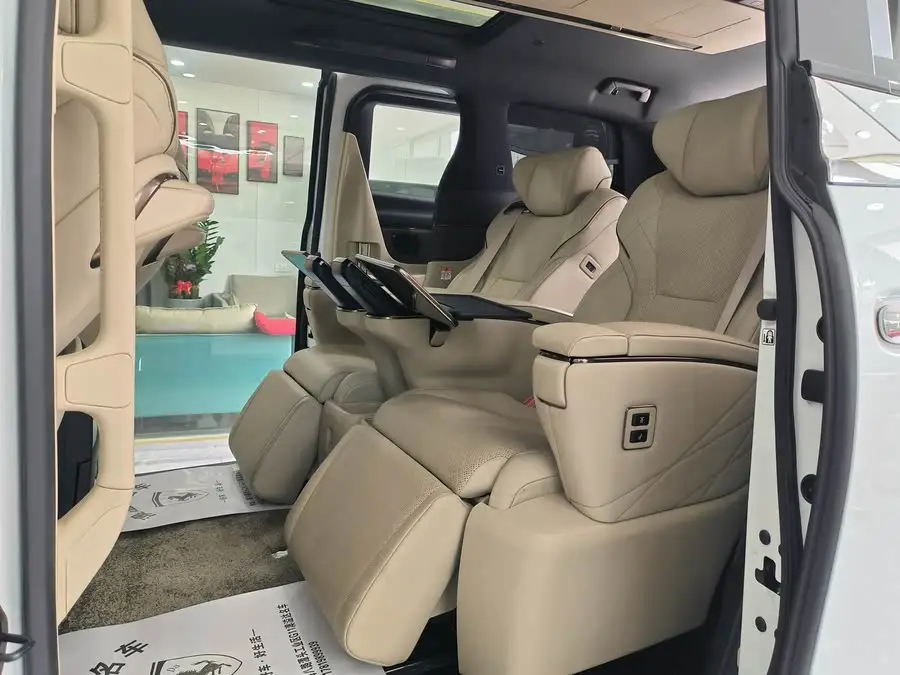 ألفارد 2024 هجينة 2.5L إصدار متميز