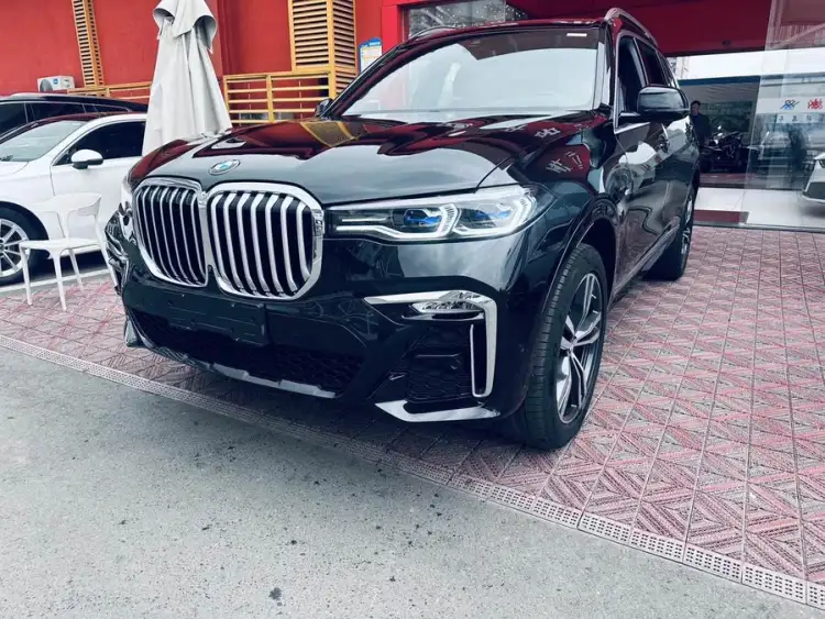 BMW X7 2021 xDrive40i Luxury Enjoyment Package