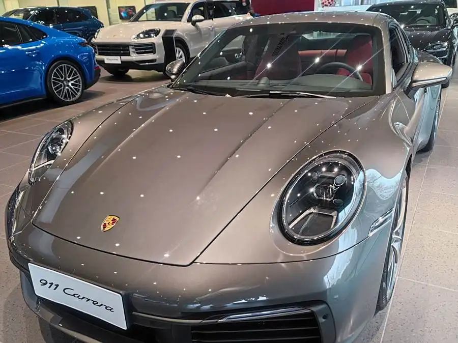 بورش 911 2025 كاريرا T 3.0T