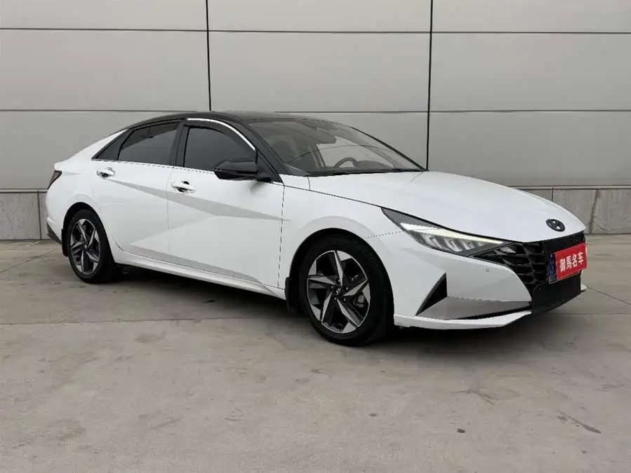 إيلانtra 2022 1.5L CVT LUX النسخة المتميزة