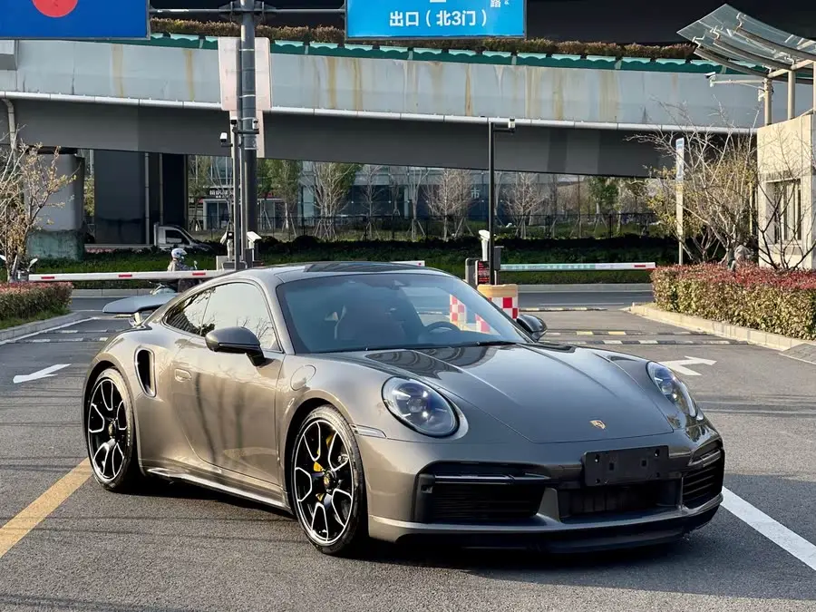 Porsche 911 2022 Turbo S 3.7T
