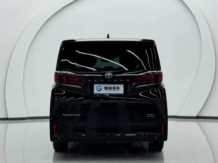 ألفارد 2024 بمحرك مزدوج 2.5 لتر فئة الفخامة