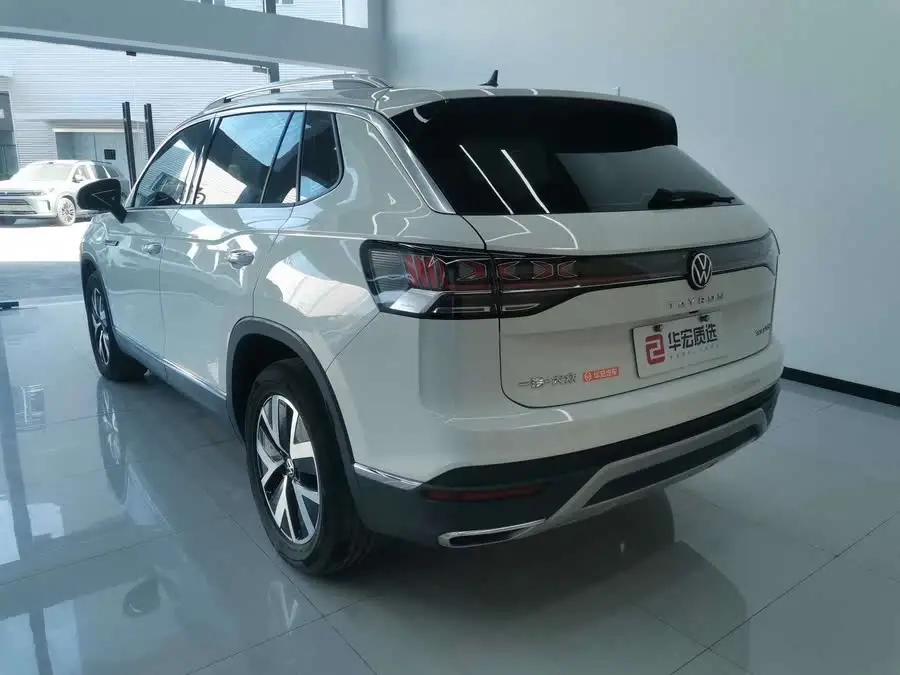 2023 Volkswagen Tayron 330 TSI Two-Wheel Drive Luxury Plus Advanced Edition