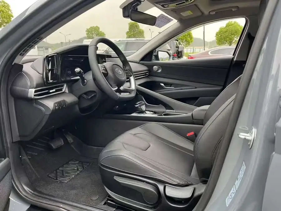 إلنترا 2022 1.5 لتر CVT GLX إصدارة النخبة