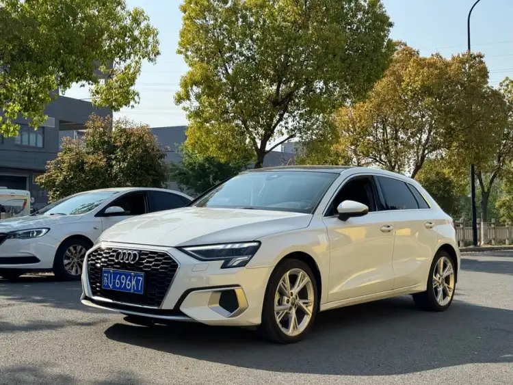 Audi A3 2021 Sportback 35 TFSI Fashion Sport Model